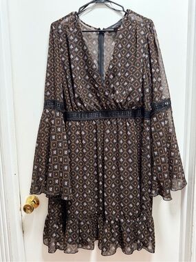 Forever 21 Black Printed Long-Sleeve V-Neck Dress with Bell Sleeves